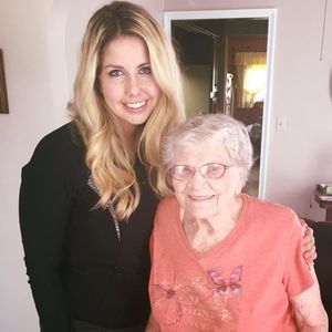 Meet your Posher, Emily